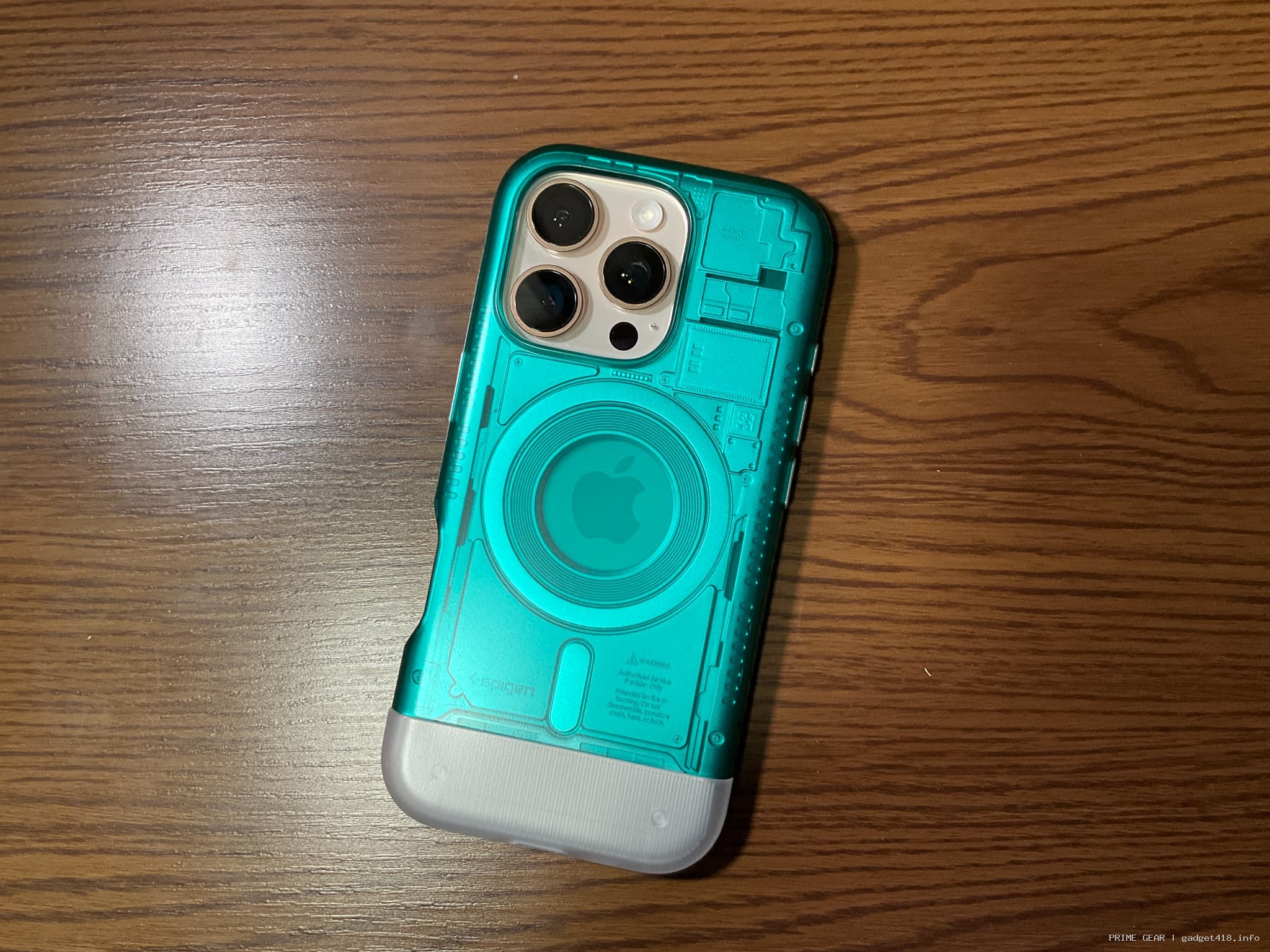 緑色のiPhoneケース