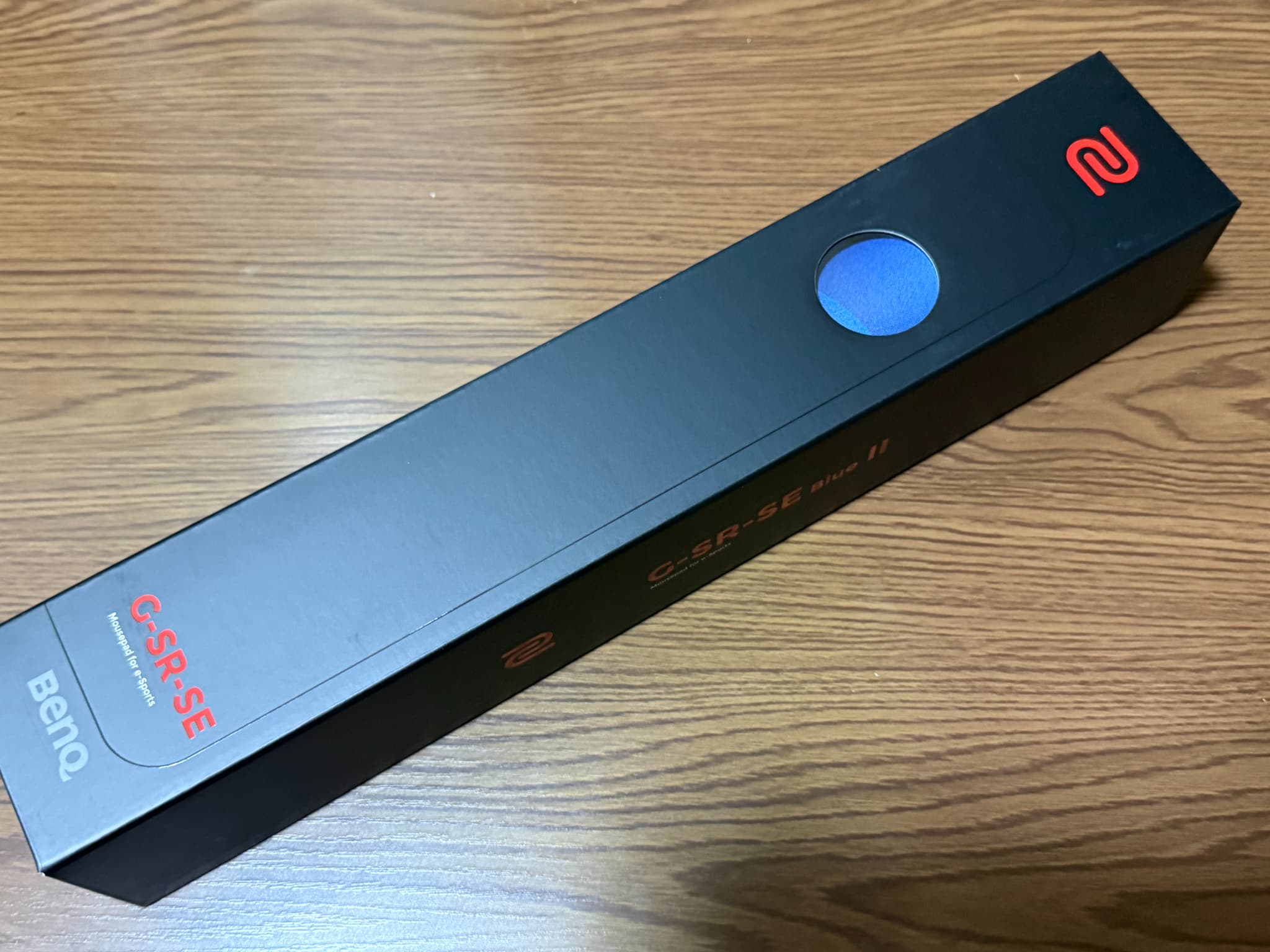 BenQ製G-SR-SEゲーミングマウスパッドの箱