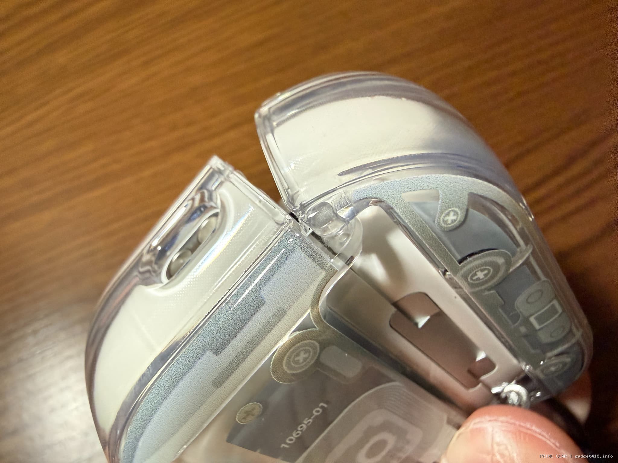 開いた状態のiPod用ケース