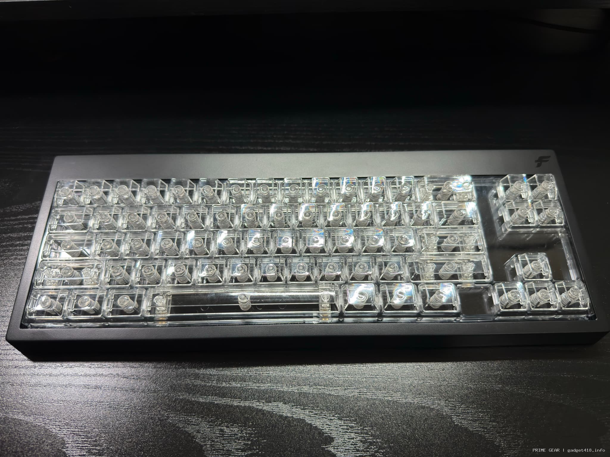 finalmouse Centerpiece Proのキー下ディスプレイ