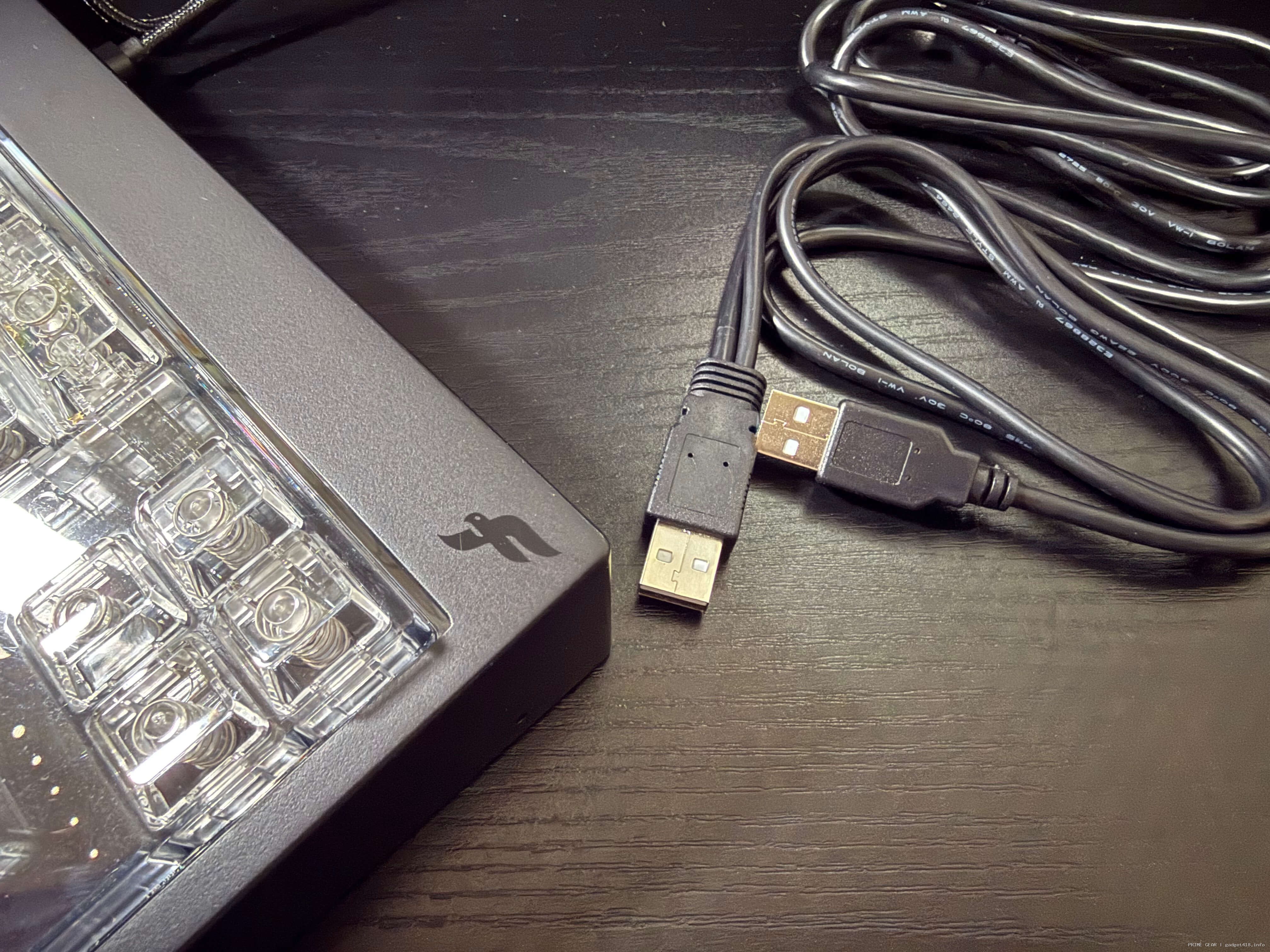 finalmouse Centerpiece Proのキー下ディスプレイ