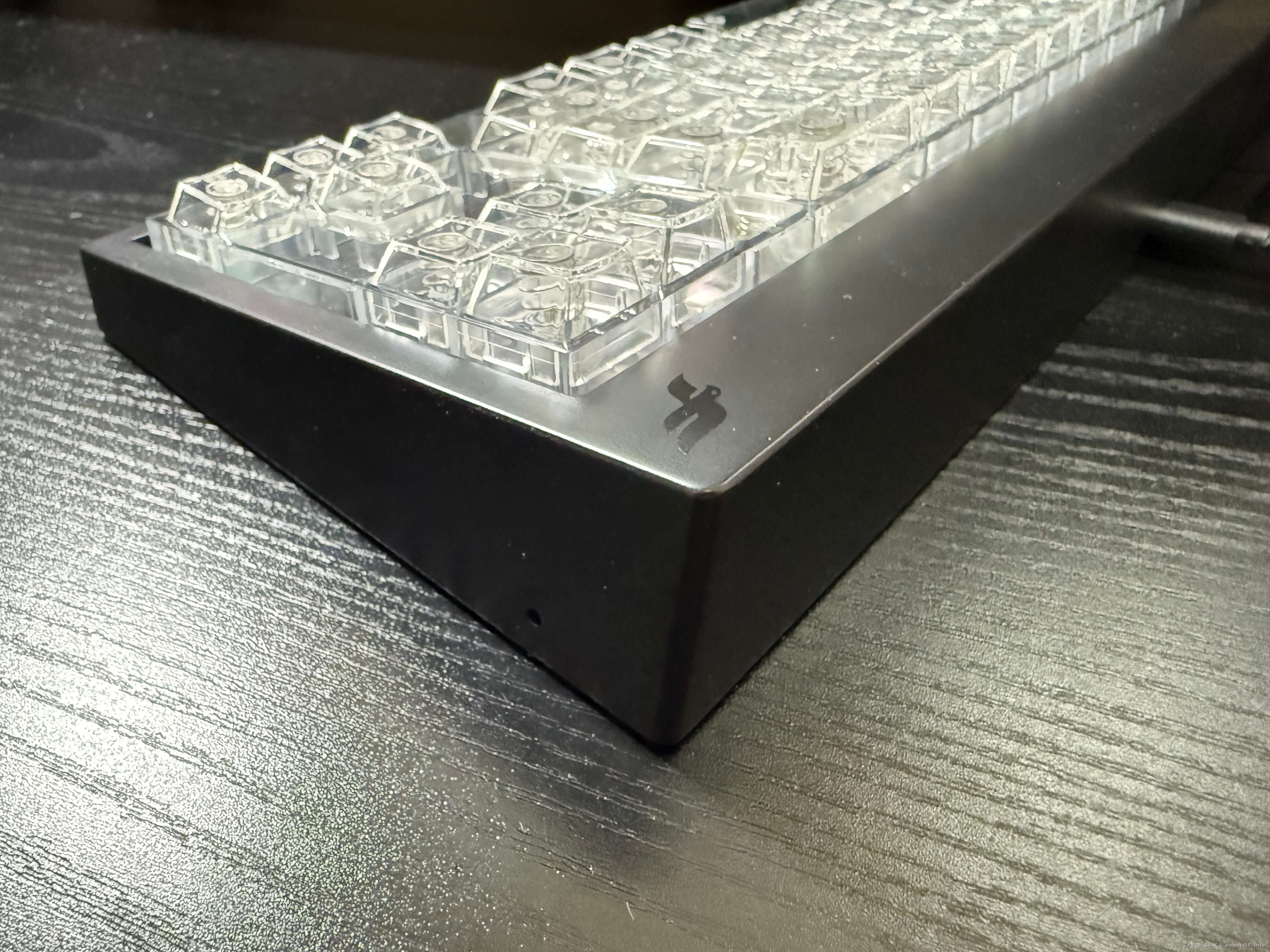 finalmouse Centerpiece Proのキー下ディスプレイ