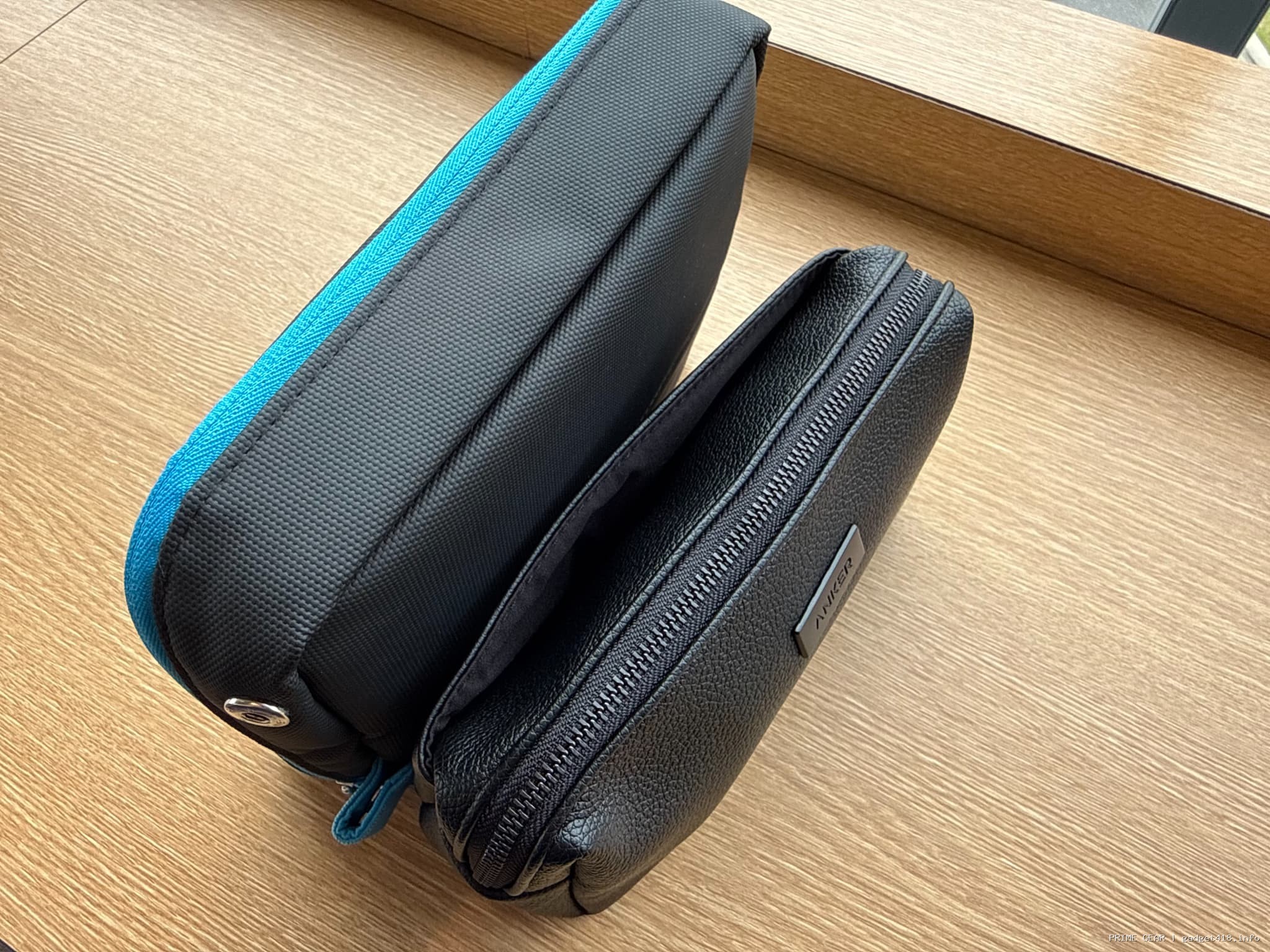 Anker Style PouchとSmart Pouchを並べて比較