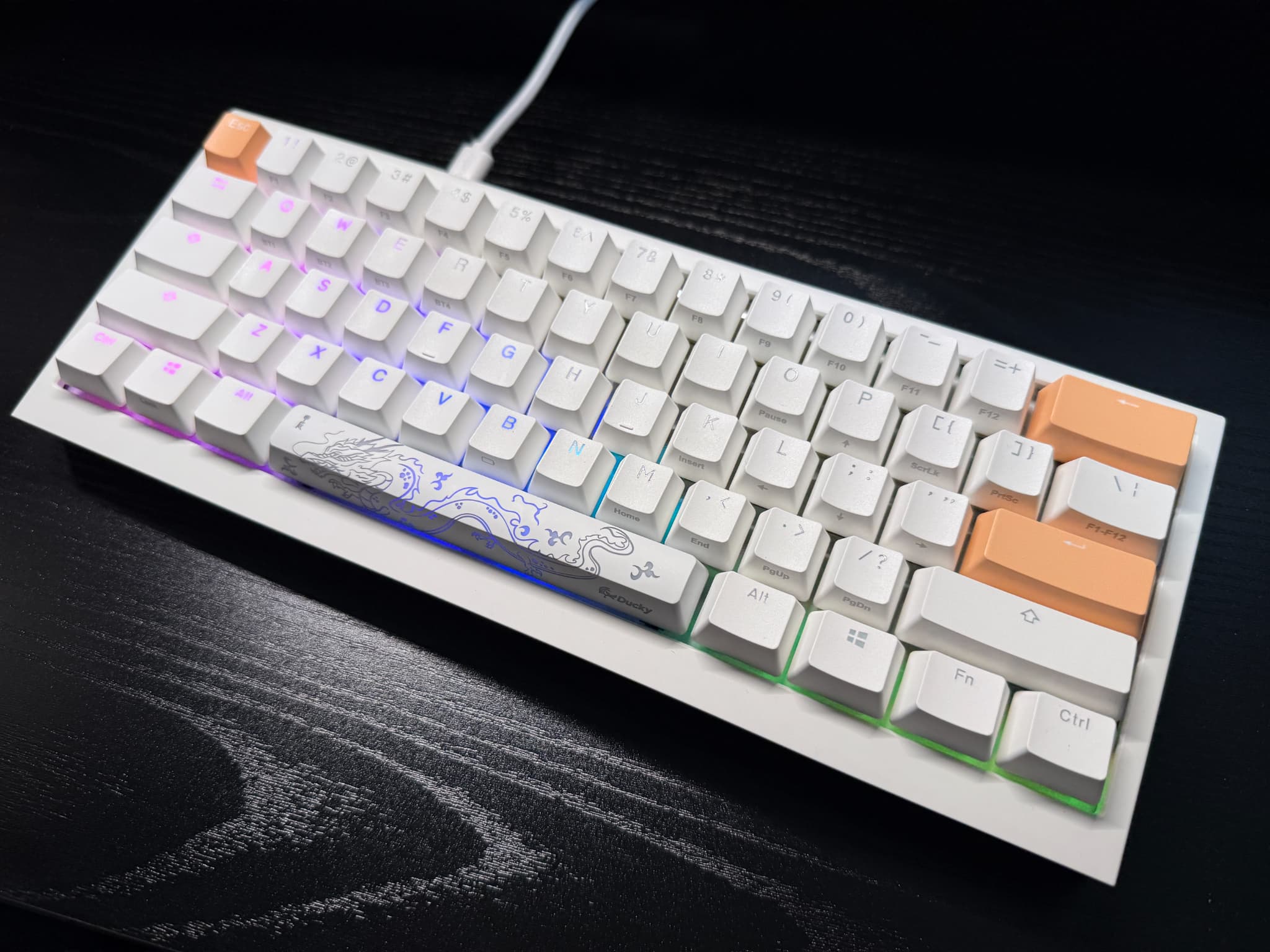 白いキーボード
