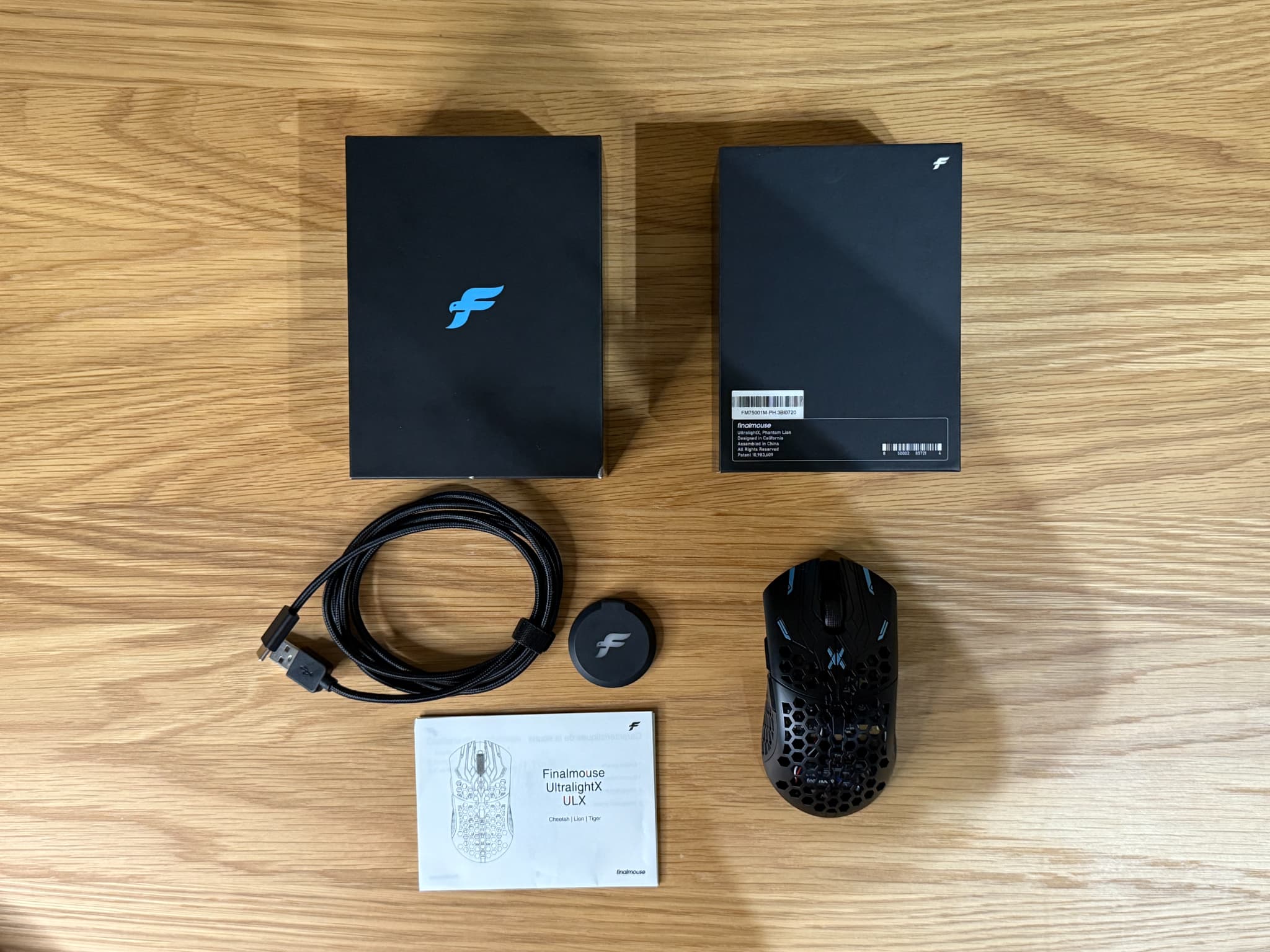 Finalmouse UltralightX ULX マウスと付属品