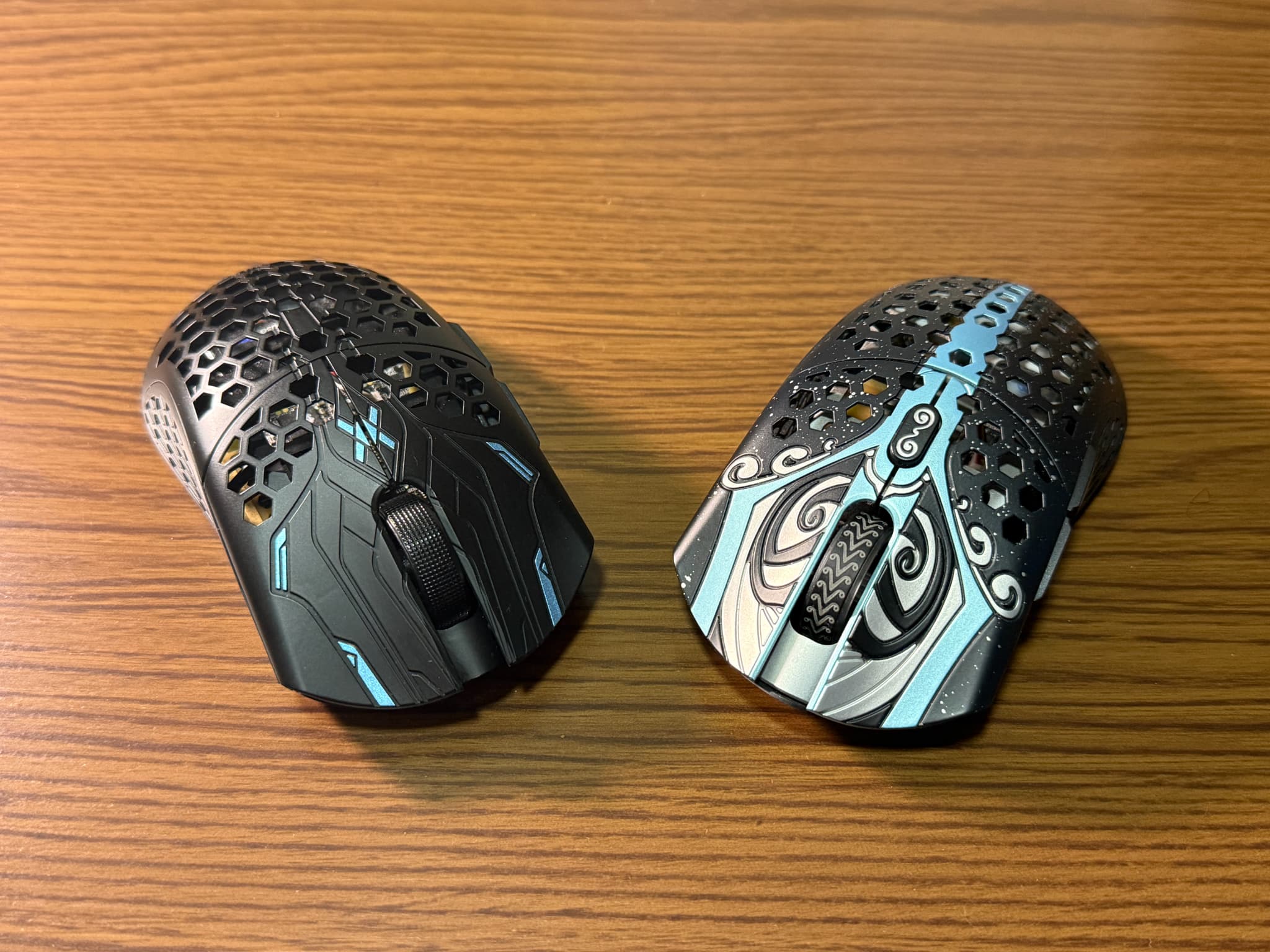 穴あき軽量ゲーミングマウス2台