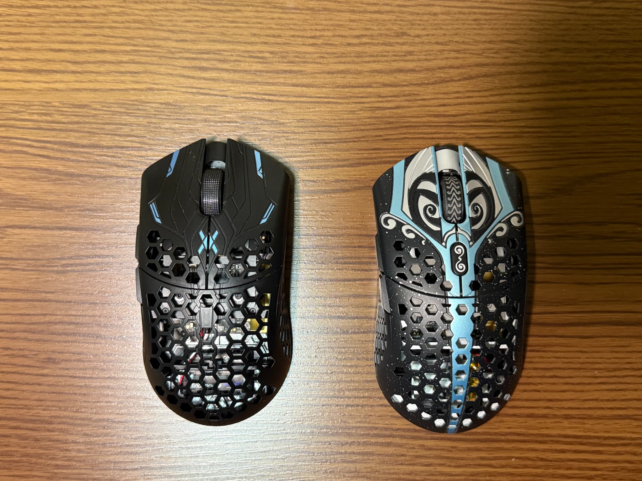 穴あき軽量マウス2個