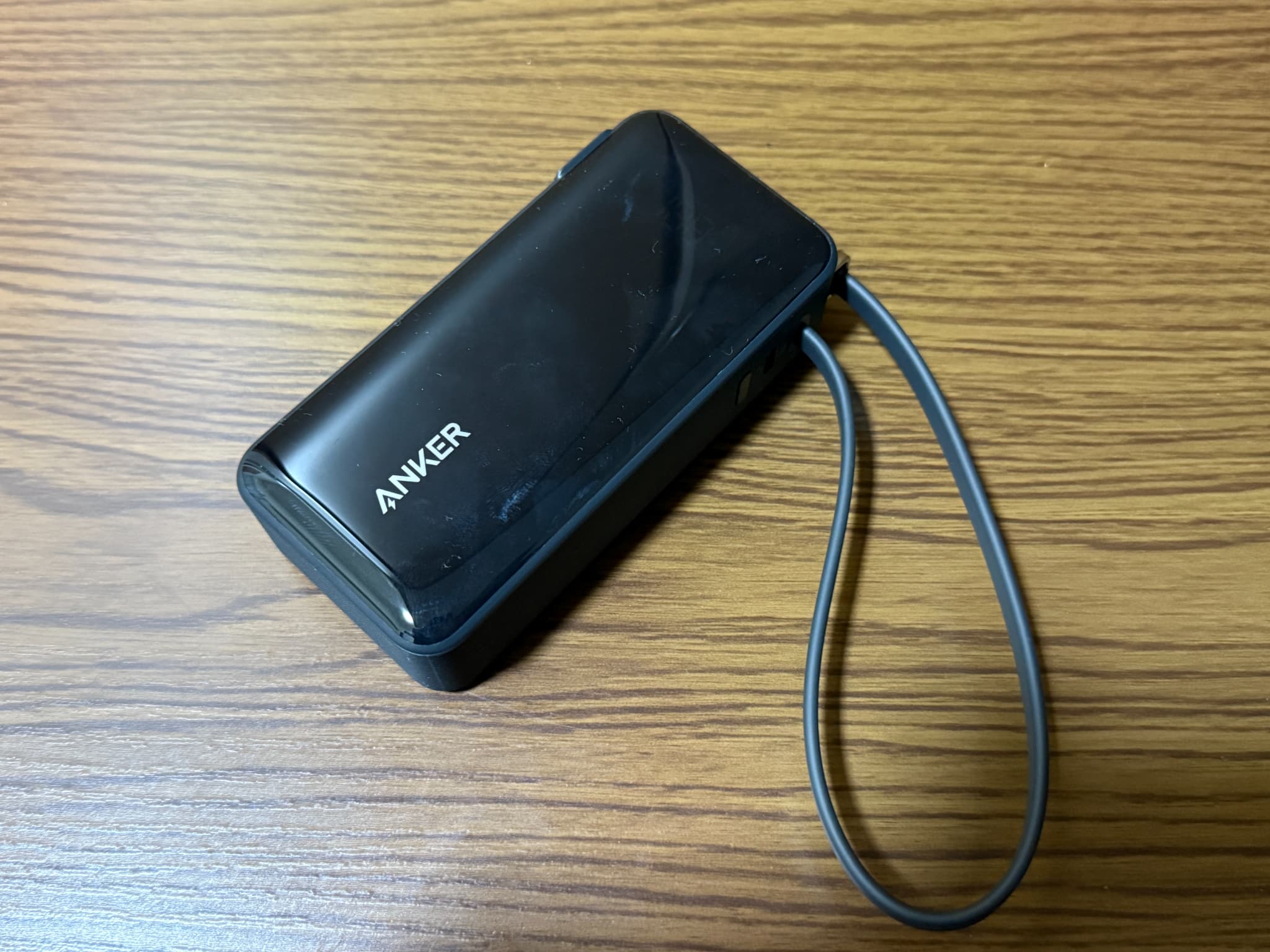 アンカー社製黒いモバイルバッテリー